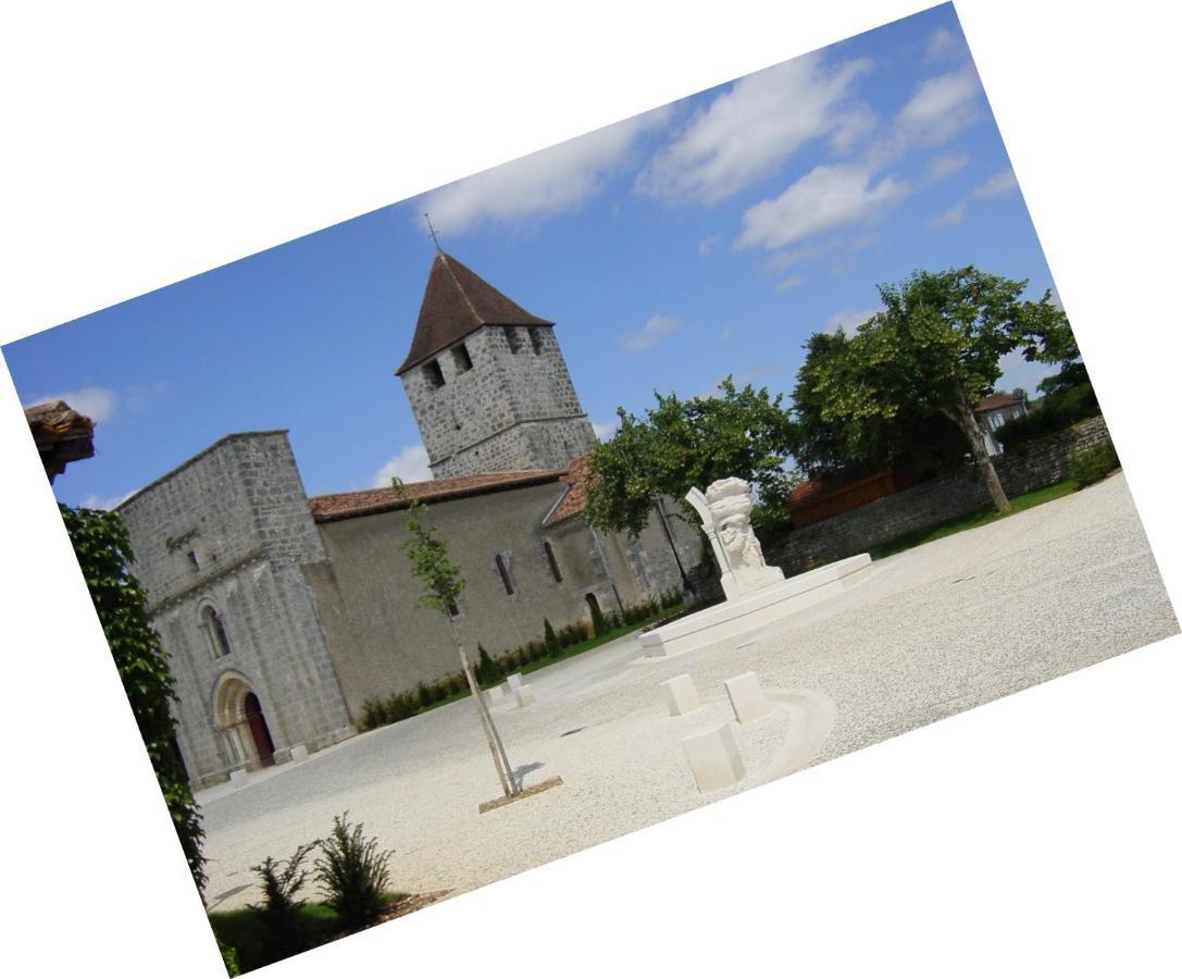 Bed and Breakfast La Ligonne Marillac Екстер'єр фото