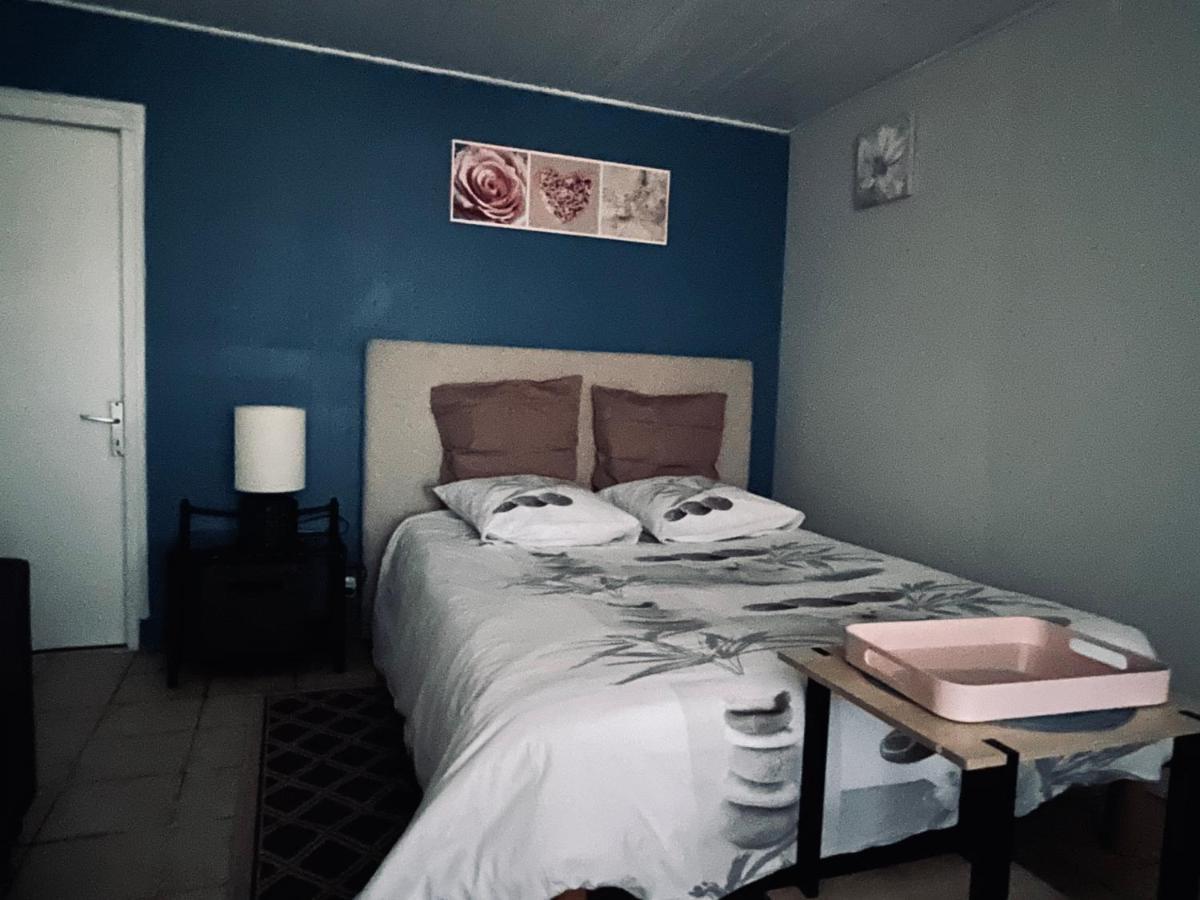Bed and Breakfast La Ligonne Marillac Екстер'єр фото