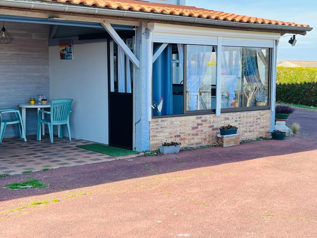 Bed and Breakfast La Ligonne Marillac Екстер'єр фото