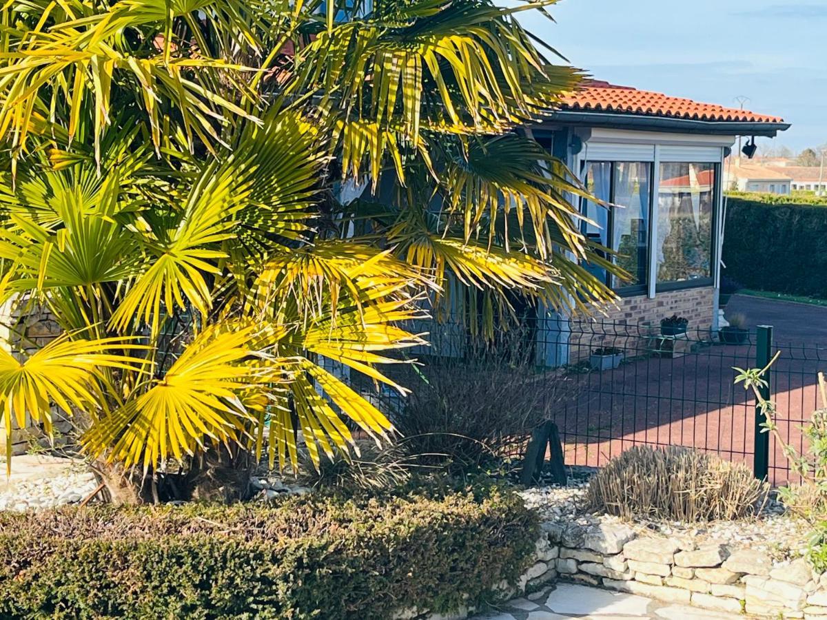 Bed and Breakfast La Ligonne Marillac Екстер'єр фото